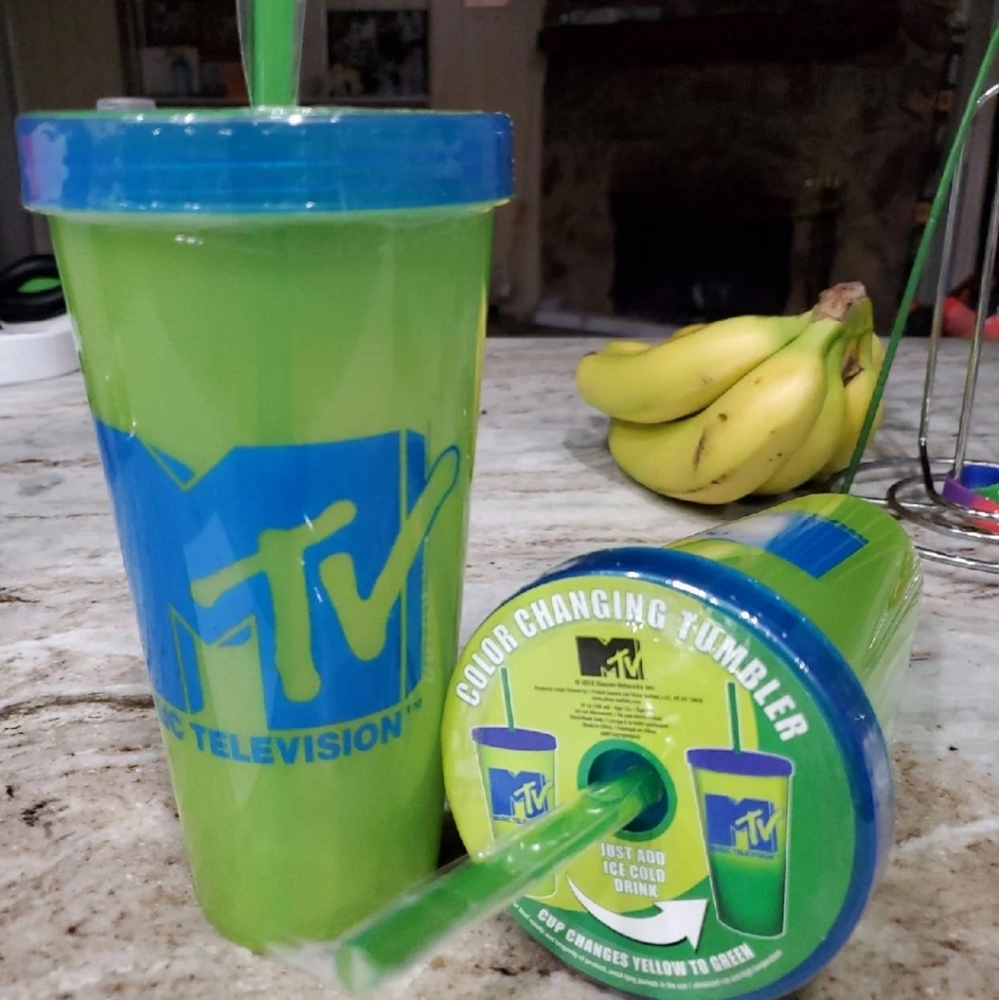 MTV color changing cups